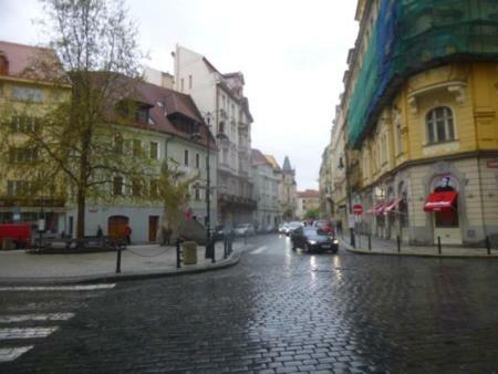 Dlouha * Praga